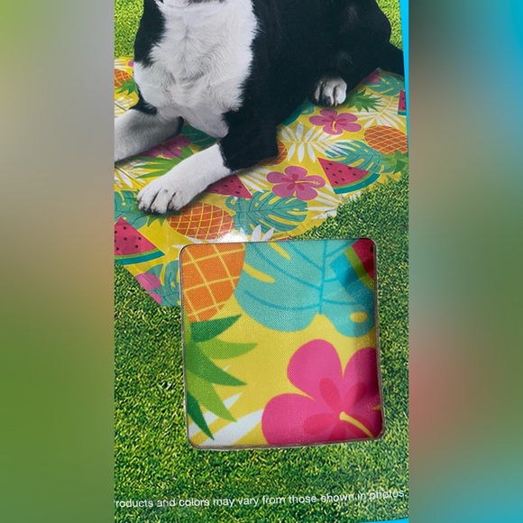 NWT UNIQUE PETZ - PET COOLING MAT MULTICOLOR SIZE 12 in X 16 In - Picture 2 of 3
